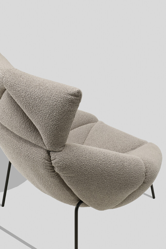 Ronda-Desig_Armchair_Mantra_02