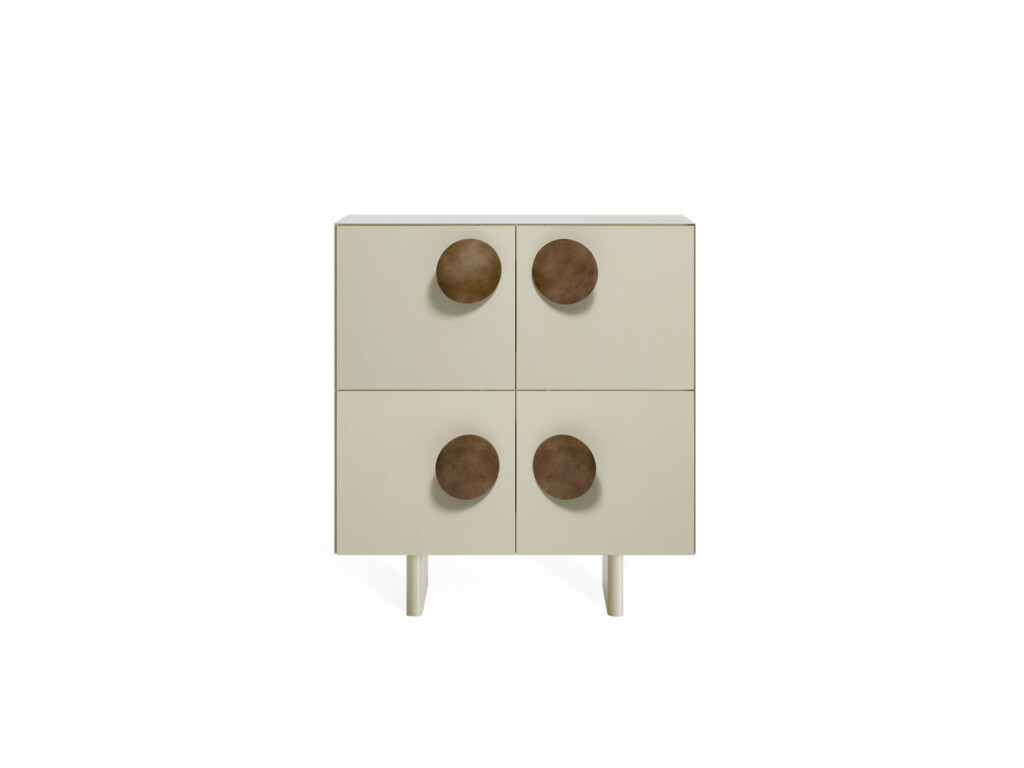 Still-life-Zea-tall-sun-highboard