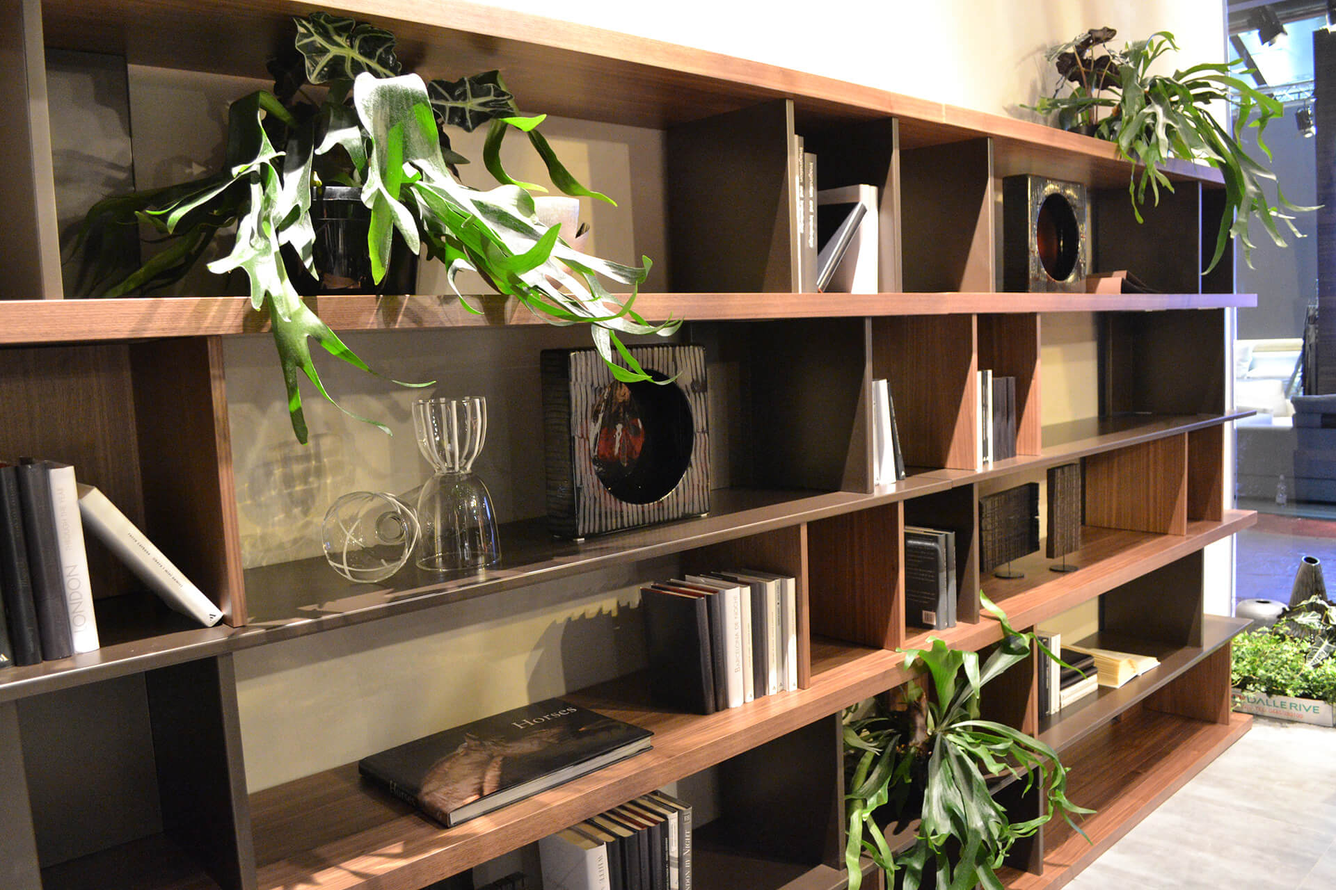 Libreria stand Salone del Mobile 2017